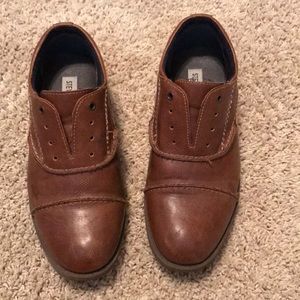 Steven Madden Boys size 5 dress shoes